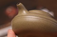 《線圓》宜興紫砂壺助理工藝美術師手工茶壺線圓老師頂級蟹殼青壺