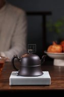 《龍鳳呈祥》宜興紫砂壺高級工藝美術(shù)師手工茶壺茶具稀有是黃泥創(chuàng)新壺
