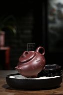《八面威風》宜興紫砂壺工藝美術師手工紫泥創新壺