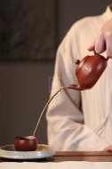 《梨形壺》紫砂壺宜興工藝美術(shù)師純手工大紅袍梨形泡茶壺